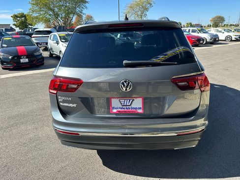 Used 2021 Volkswagen Tiguan SE image 6