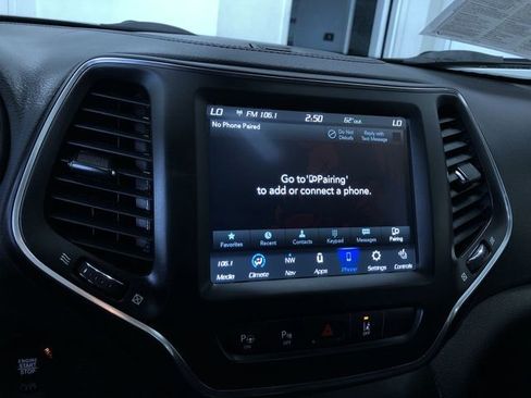 Used 2023 Jeep Cherokee Altitude Lux w/ Lux Elite Package image 28