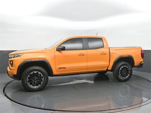 New 2026 GMC Canyon AT4 w/ AT4 Premium Package image 2