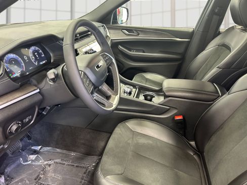 New 2026 Jeep Grand Cherokee L 4WD image 9