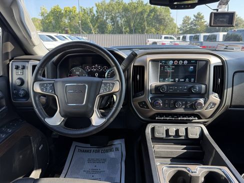 Used 2018 GMC Sierra 2500 Denali w/ Duramax Plus Package AWD/4WD image 22