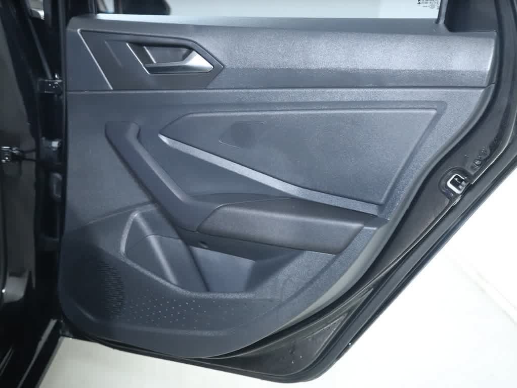 Used 2024 Volkswagen Jetta SE FWD image 32
