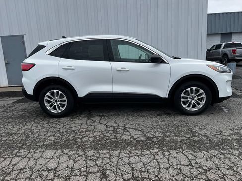 Used 2022 Ford Escape SE w/ Convenience Package AWD/4WD image 2