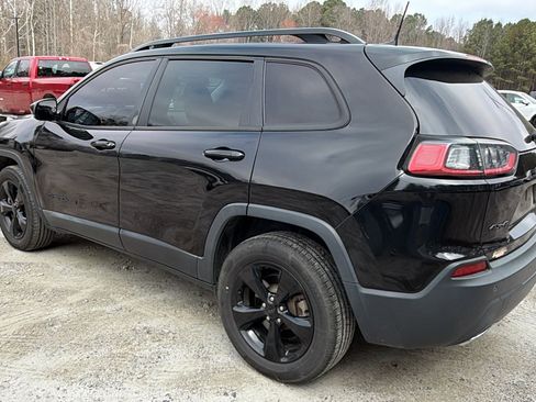 Used 2019 Jeep Cherokee Latitude Plus image 10