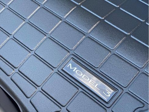 Used 2019 Tesla Model 3 Standard Range image 16