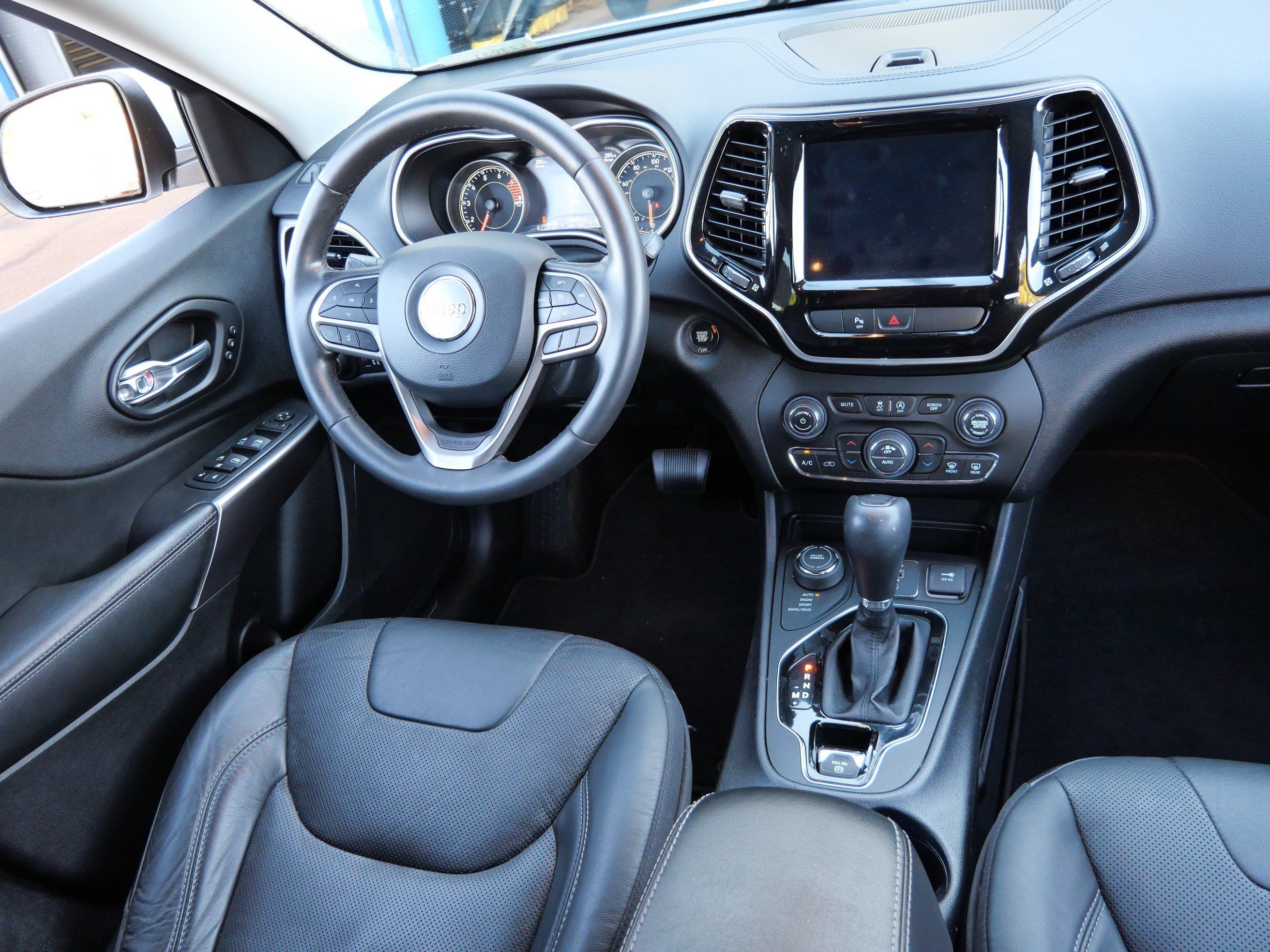 Used 2020 Jeep Cherokee Limited AWD/4WD image 9