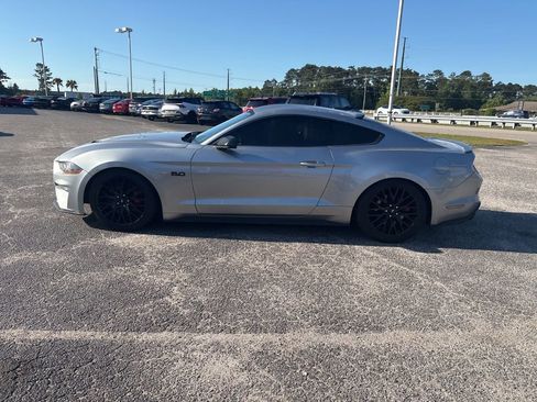 Used 2020 Ford Mustang GT RWD image 5