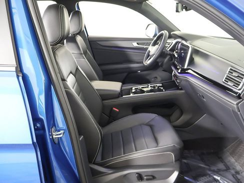 New 2024 Volkswagen Atlas Cross Sport SEL R-Line image 35