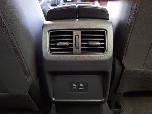 Certified 2023 Nissan Rogue SV FWD image 31