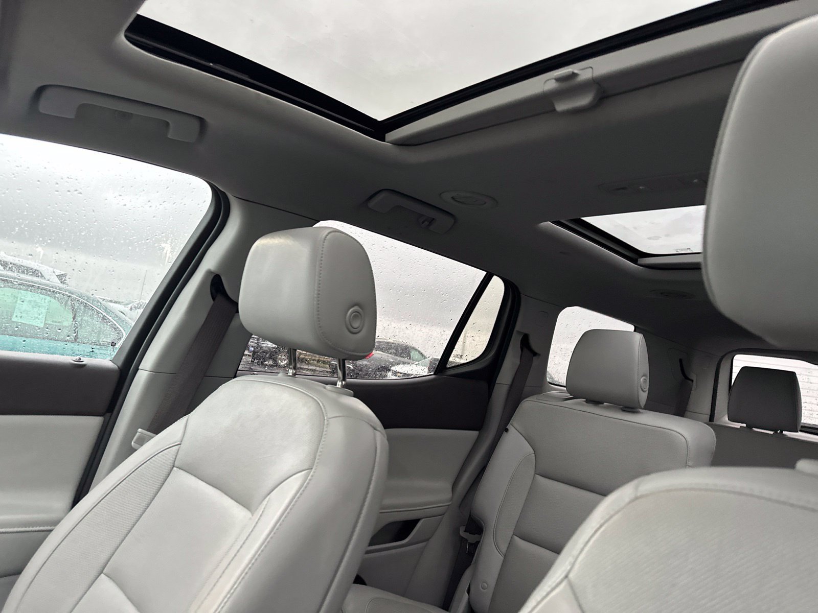 Used 2018 GMC Acadia SLT FWD image 6