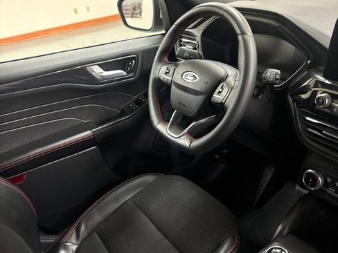 Used 2025 Ford Escape ST-Line Select AWD/4WD image 24