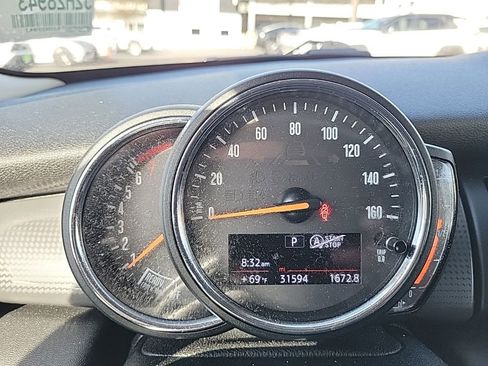 Used 2018 MINI Cooper 2-Door Hardtop image 14