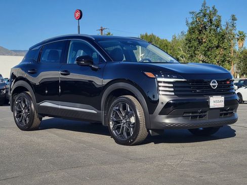 New 2026 Nissan Kicks SR FWD image 15