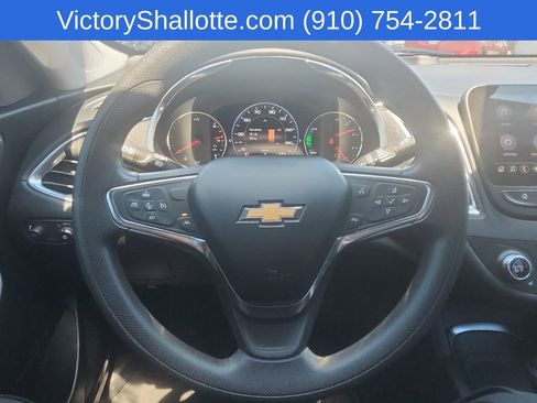 Used 2019 Chevrolet Malibu Hybrid FWD image 8