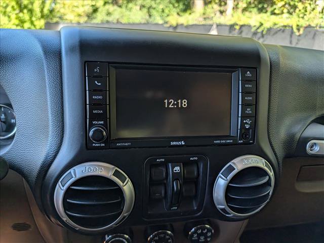 Used 2017 Jeep Wrangler Unlimited Sahara w/ Connectivity Group AWD/4WD image 30