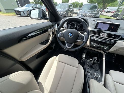 Used 2023 BMW X2 xDrive28i w/ Convenience Package AWD/4WD image 3