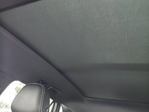 Used 2023 Volkswagen Atlas Cross Sport SE w/ Panoramic Sunroof Package FWD image 4