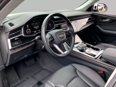 Used 2023 Audi Q8 Prestige w/ Prestige Package AWD/4WD image 17
