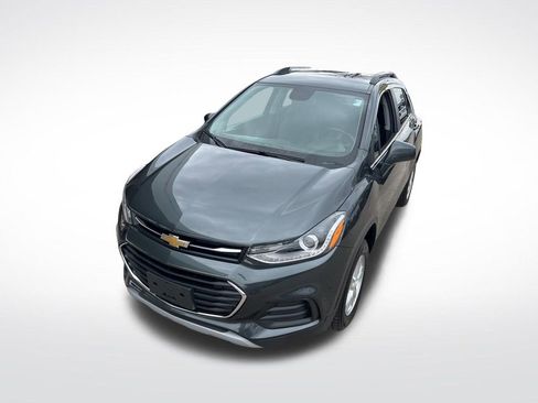 Used 2018 Chevrolet Trax LT w/ LT Convenience Package AWD/4WD image 34