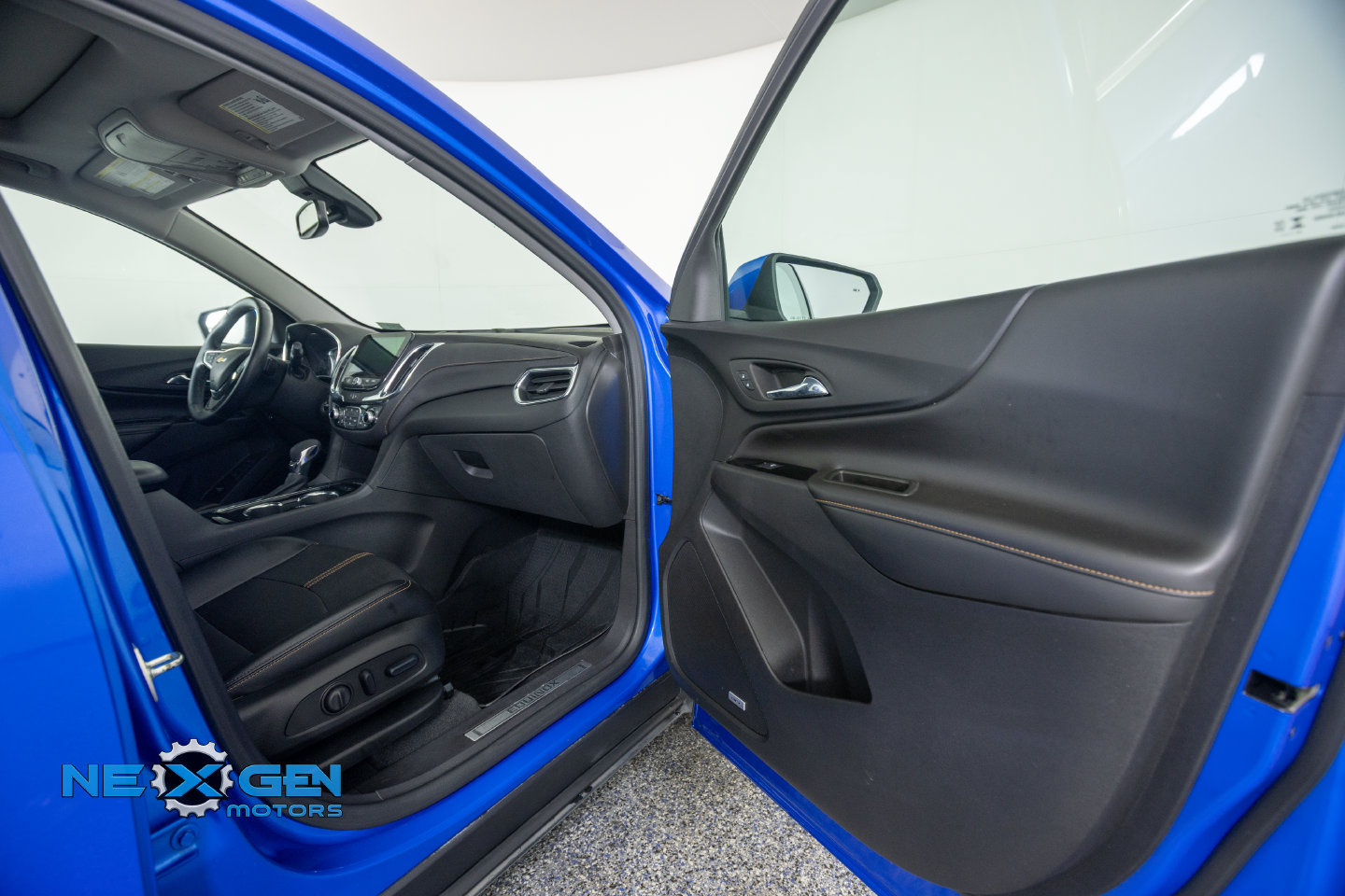 Used 2024 Chevrolet Equinox Premier AWD/4WD image 40