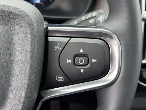 Certified 2023 Volvo XC40 B5 Ultimate w/ Protection Package Premier AWD/4WD image 23