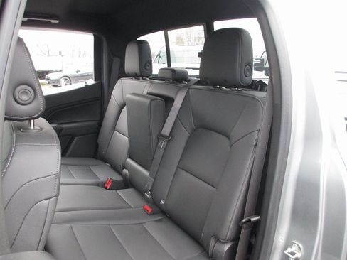 Used 2023 Chevrolet Colorado LT w/ LT Convenience Package III image 19