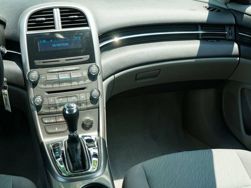 Used 2013 Chevrolet Malibu LS FWD image 22