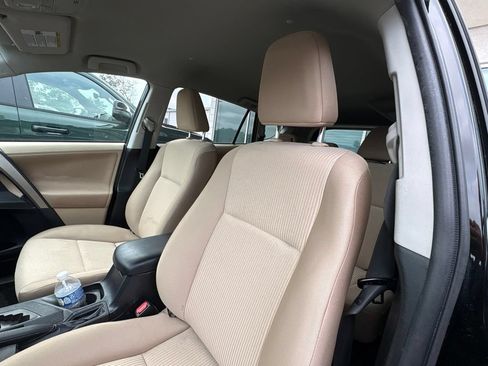 Used 2013 Toyota RAV4 LE FWD image 10