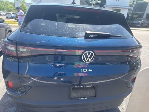 Used 2023 Volkswagen ID.4 2WD image 7