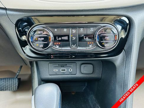Used 2021 Buick Encore GX Select w/ Advanced Technology Package AWD/4WD image 7
