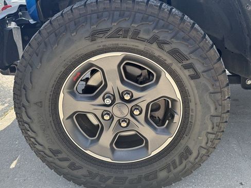 Used 2020 Jeep Gladiator Rubicon AWD/4WD image 6