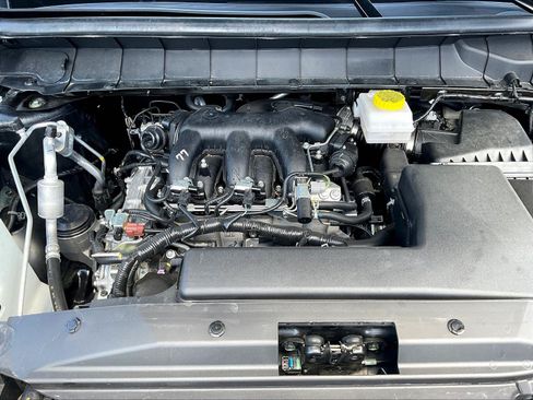 Used 2025 Nissan Pathfinder Rock Creek AWD/4WD image 30