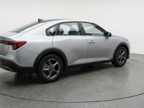 Used 2025 Kia K4 LXS image 9