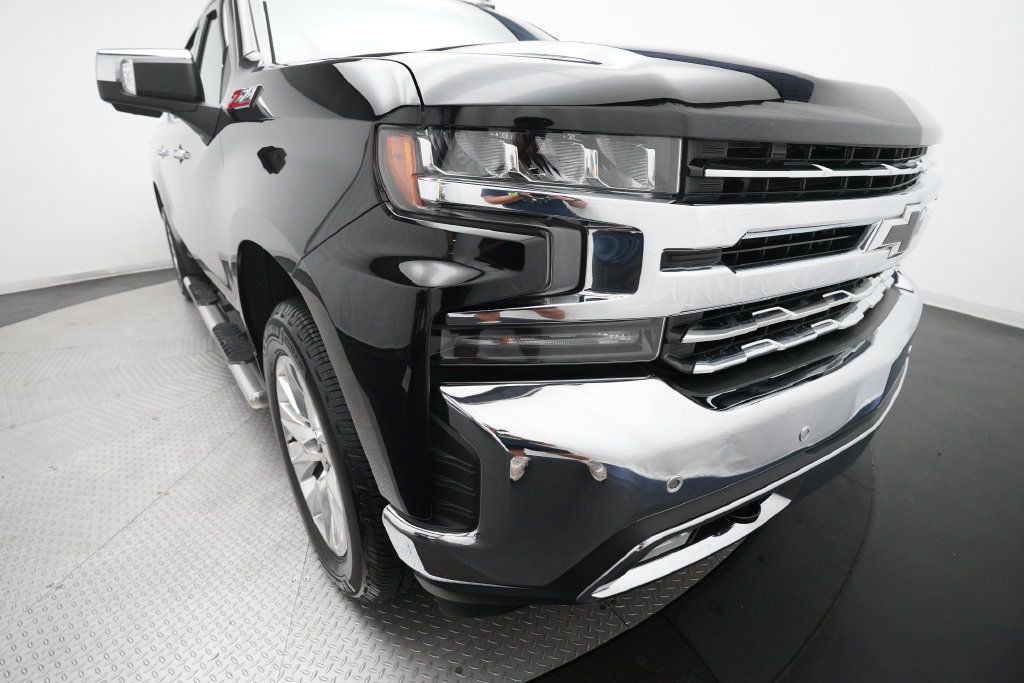 Used 2021 Chevrolet Silverado 1500 LTZ w/ LTZ Premium Package AWD/4WD image 21