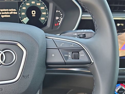 New 2025 Audi Q3 2.0T Premium image 22