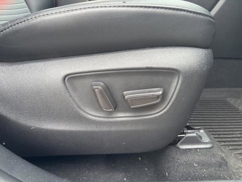 Used 2021 Toyota Highlander XSE image 37