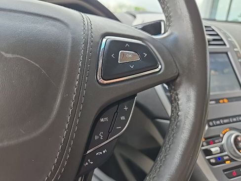 Used 2020 Lincoln MKZ AWD w/ Convenience Package image 40