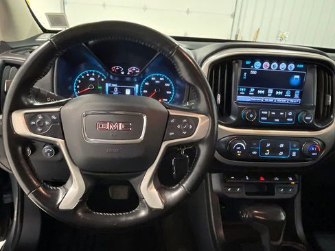 Used 2018 GMC Canyon SLT w/ Driver Alert Package image 32