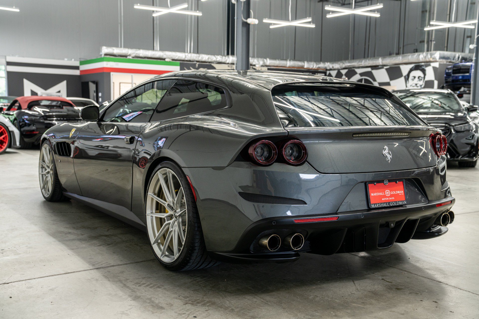 Used 2018 Ferrari GTC4Lusso AWD/4WD image 6