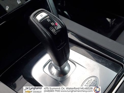 Used 2020 Land Rover Discovery Sport image 16