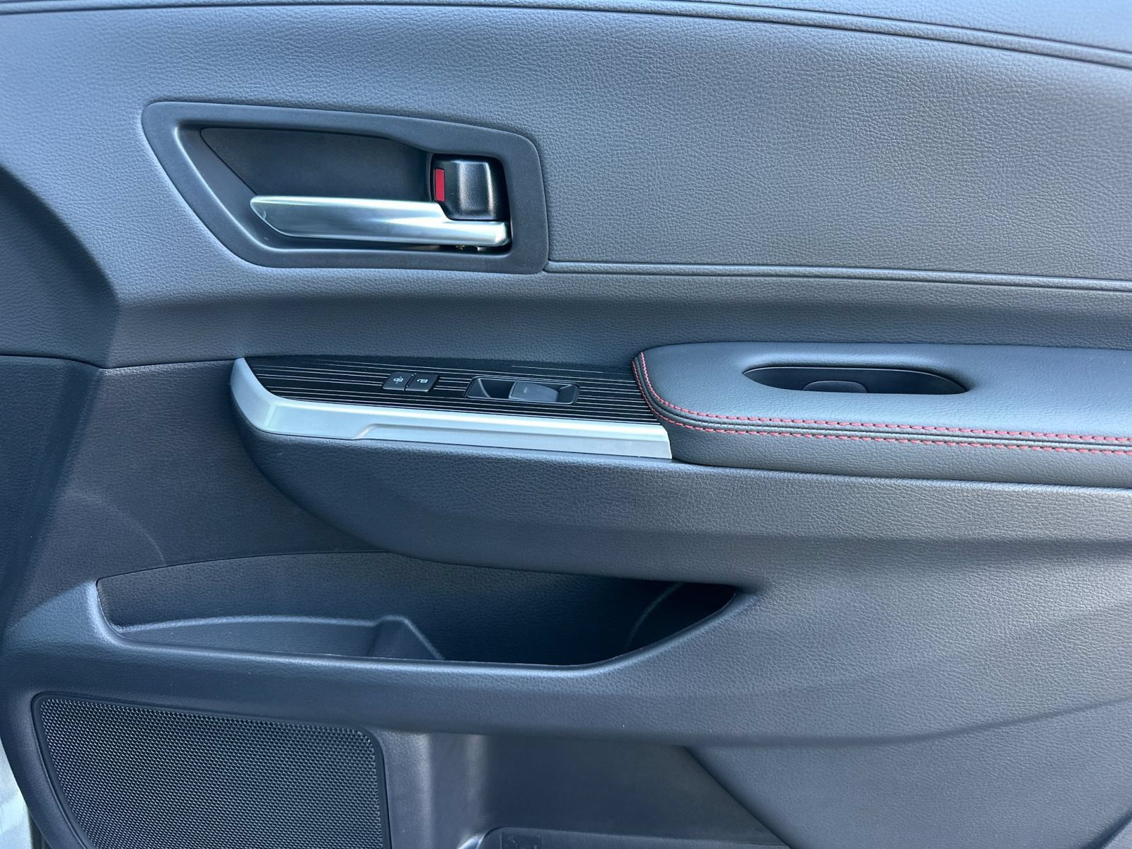 Used 2026 Toyota Sienna XSE FWD image 18