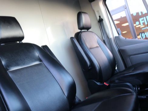Used 2020 Ford Transit 150 Medium Roof RWD image 19