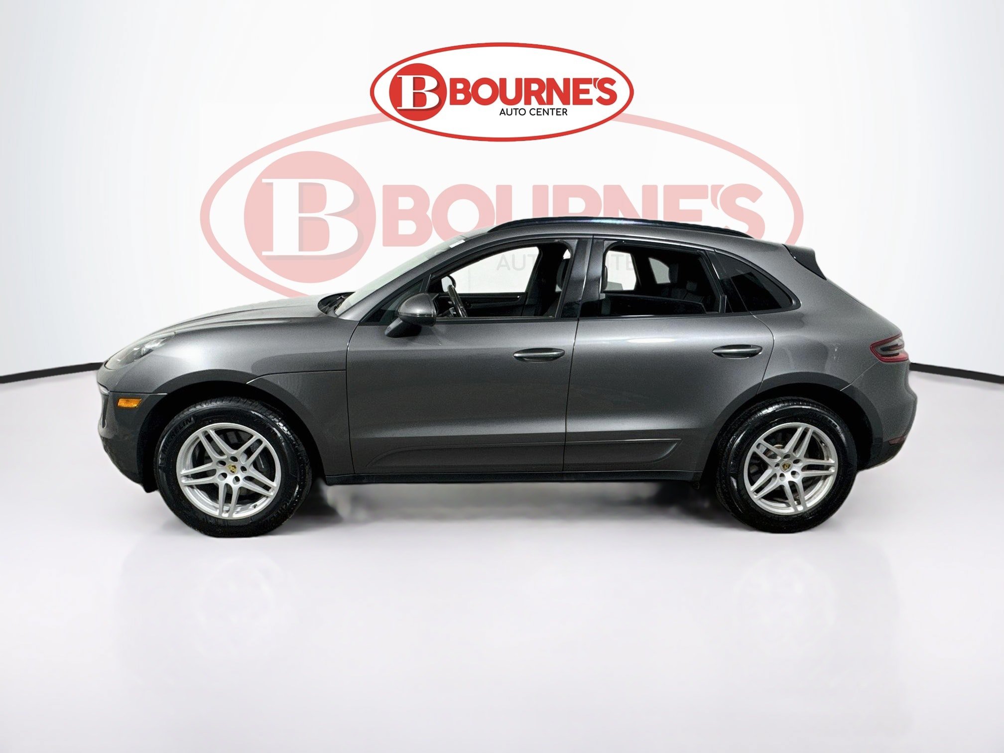 Used 2018 Porsche Macan AWD/4WD image 8