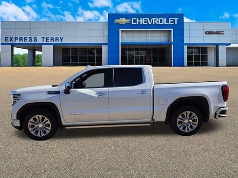 Used 2024 GMC Sierra 1500 Denali w/ Technology Package image 7