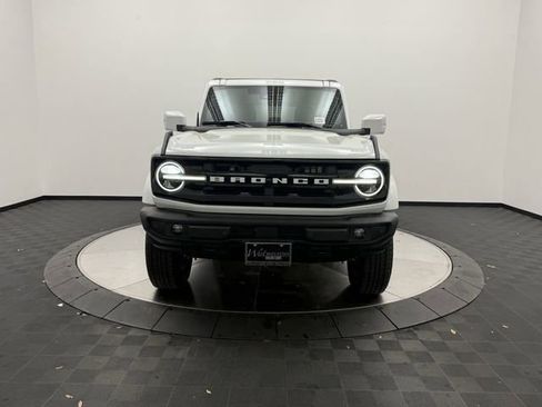 Used 2025 Ford Bronco Outer Banks image 2