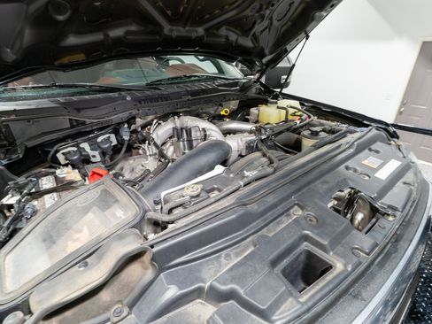 Used 2022 Ford F350 Platinum image 38