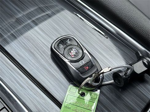Used 2024 Buick Enclave Premium image 30