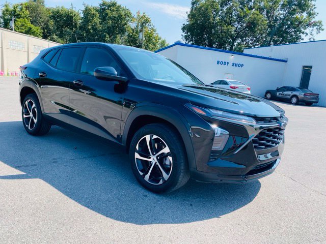 Used 2025 Chevrolet Trax RS FWD image 5