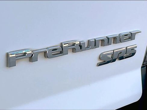 Used 2014 Toyota Tacoma PreRunner image 10