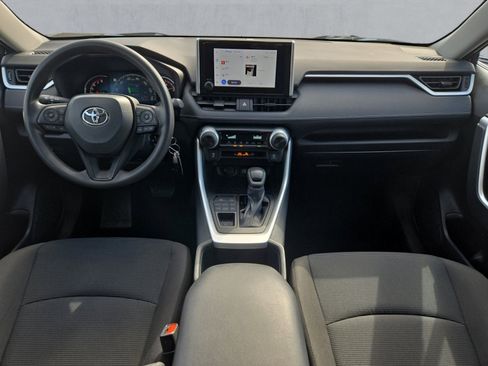 Used 2024 Toyota RAV4 LE image 9